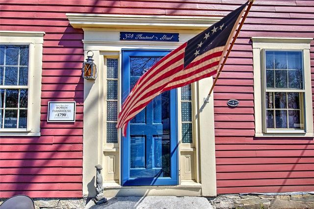 324 Pleasant Street, East Providence, RI 02916