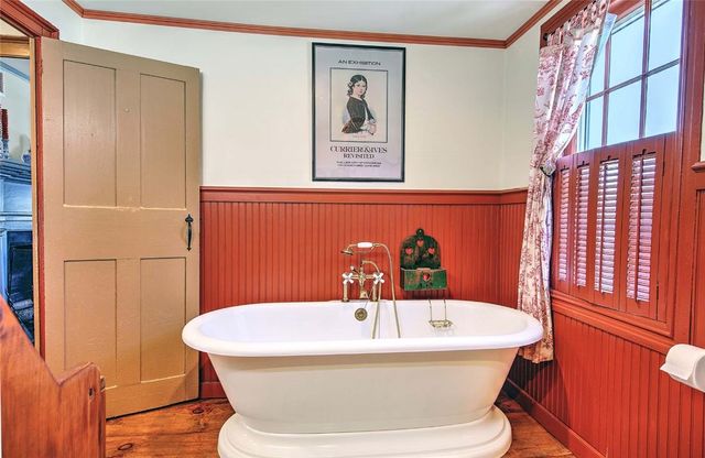 324 Pleasant Street, East Providence, RI 02916