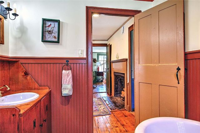 324 Pleasant Street, East Providence, RI 02916