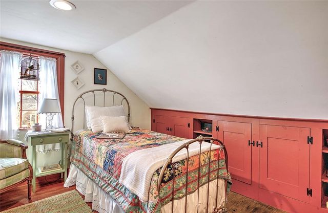 324 Pleasant Street, East Providence, RI 02916