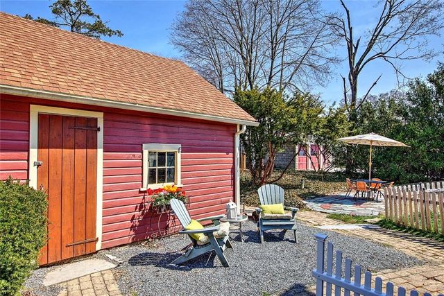 324 Pleasant Street, East Providence, RI 02916