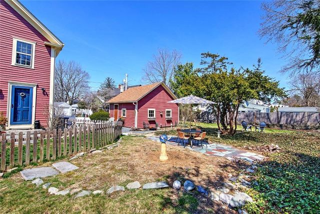 324 Pleasant Street, East Providence, RI 02916