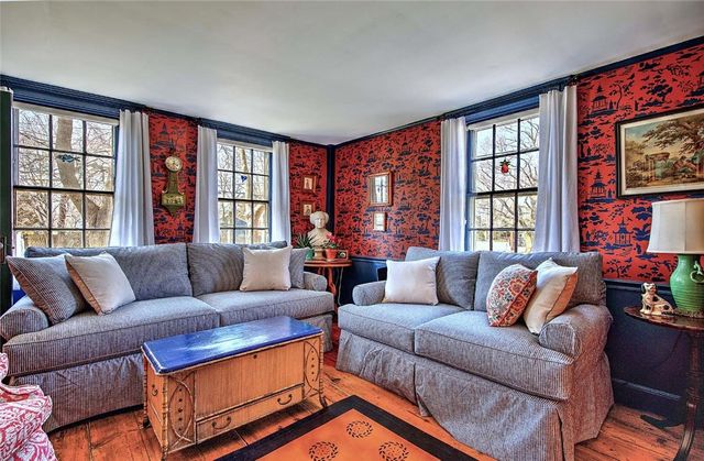 324 Pleasant Street, East Providence, RI 02916