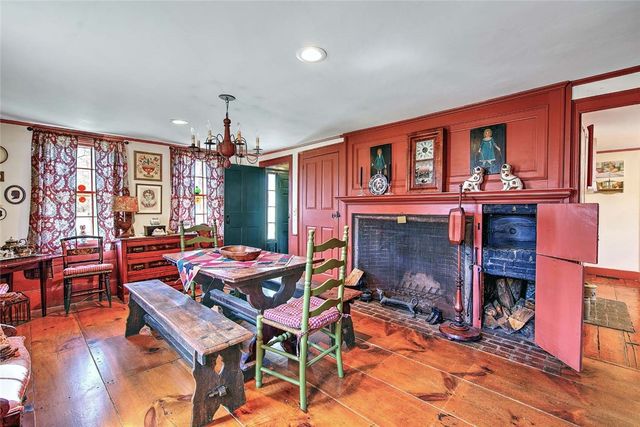 324 Pleasant Street, East Providence, RI 02916