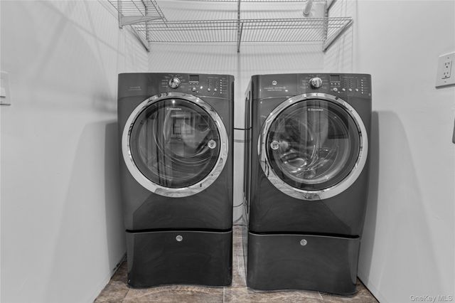 33 Kent Road, Island Park, NY 11561