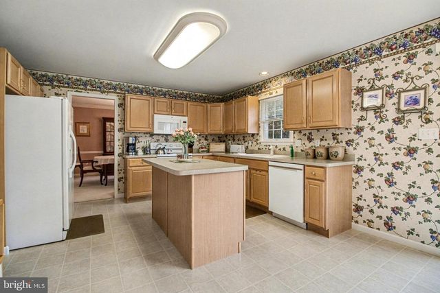 5940 HUNTINGTON CMNS, Enola, PA 17025