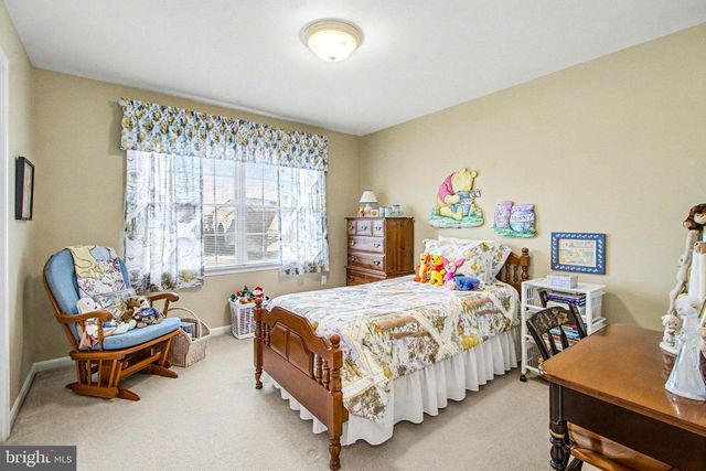 5940 HUNTINGTON CMNS, Enola, PA 17025