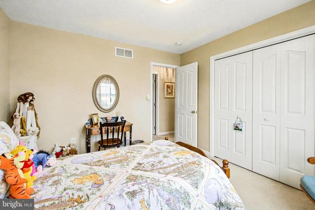 5940 HUNTINGTON CMNS, Enola, PA 17025