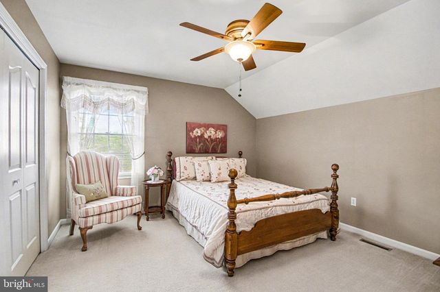 5940 HUNTINGTON CMNS, Enola, PA 17025