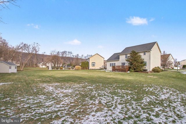 5940 HUNTINGTON CMNS, Enola, PA 17025