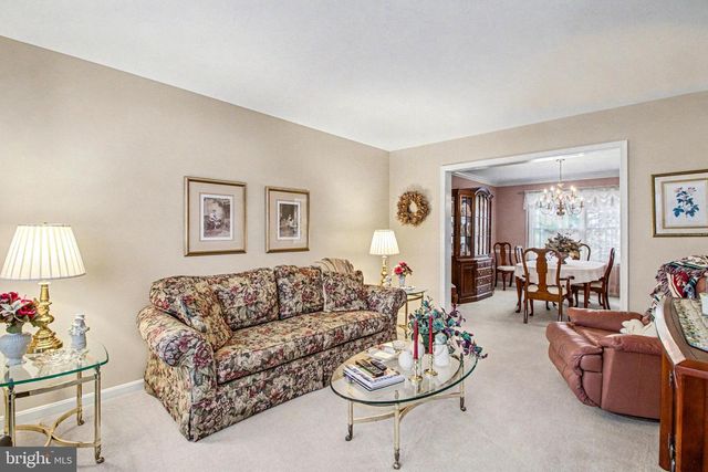 5940 HUNTINGTON CMNS, Enola, PA 17025