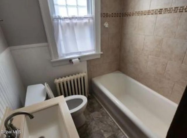 287 Myrtle Avenue, Albany, NY 12208