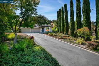 2073 Robb Rd, Walnut Creek, CA 94596