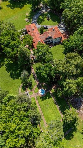1601 S Warson Road, Ladue, MO 63124