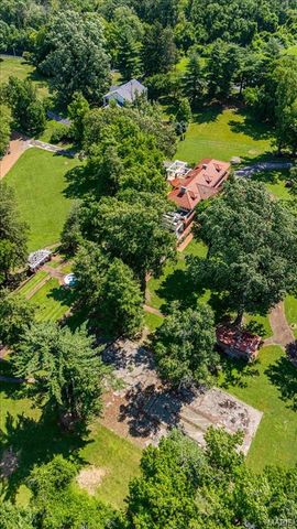 1601 S Warson Road, Ladue, MO 63124