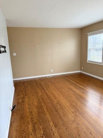 16305 E 17th Street, Independence, MO 64050