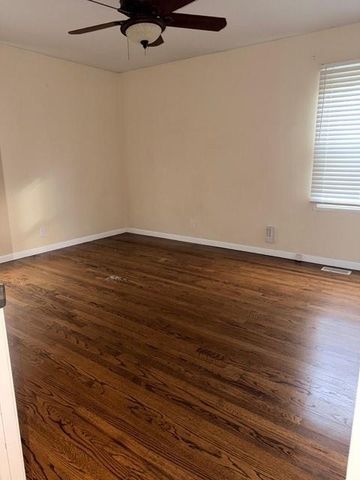 16305 E 17th Street, Independence, MO 64050