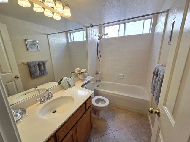 2850 Montair Way, Union City, CA 94587