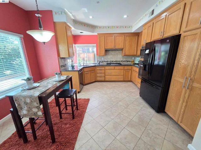 2850 Montair Way, Union City, CA 94587