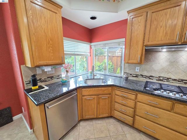 2850 Montair Way, Union City, CA 94587