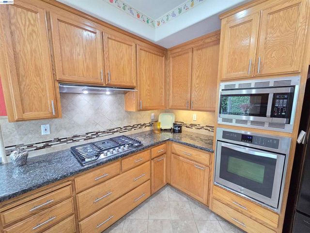2850 Montair Way, Union City, CA 94587
