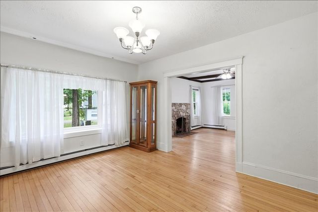 15 Walnut St, West Bridgewater, MA 02379