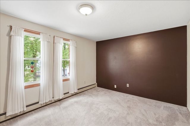 15 Walnut St, West Bridgewater, MA 02379