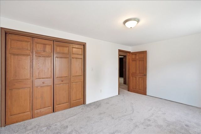 15 Walnut St, West Bridgewater, MA 02379