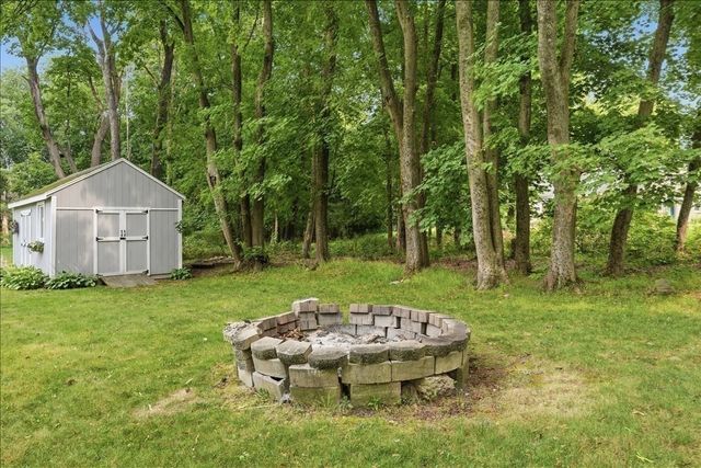 15 Walnut St, West Bridgewater, MA 02379