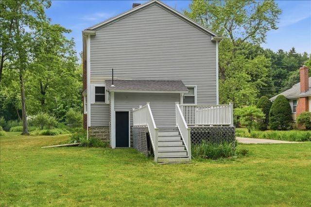 15 Walnut St, West Bridgewater, MA 02379