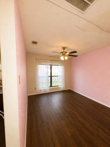 1928 La Prada Parkway, Mesquite, TX 75150