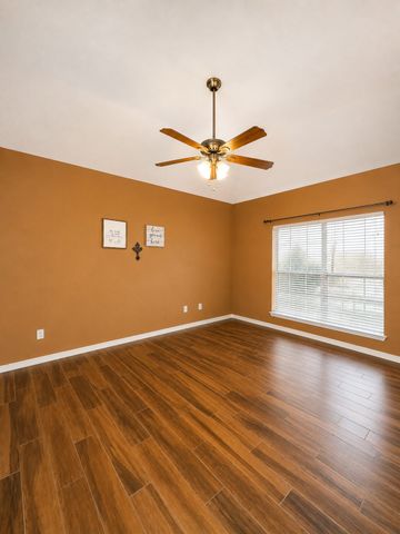 1928 La Prada Parkway, Mesquite, TX 75150