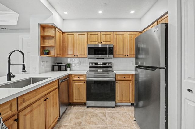 2028 Alta Meadows Lane 1010, Delray Beach, FL 33444