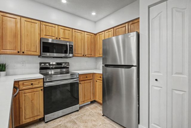 2028 Alta Meadows Lane 1010, Delray Beach, FL 33444