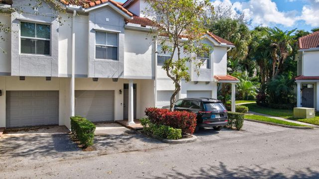 2028 Alta Meadows Lane 1010, Delray Beach, FL 33444