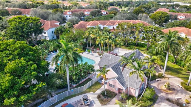 2028 Alta Meadows Lane 1010, Delray Beach, FL 33444