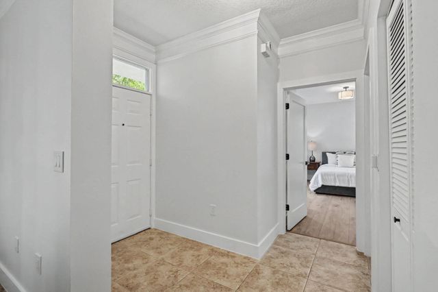 2028 Alta Meadows Lane 1010, Delray Beach, FL 33444