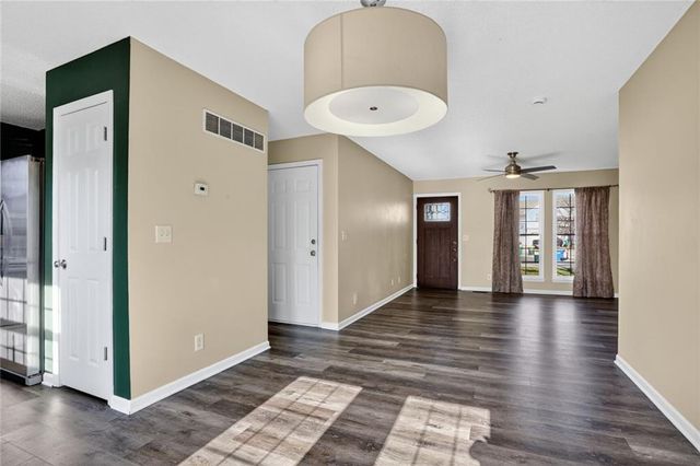 21680 S Main Street, Spring Hill, KS 66083