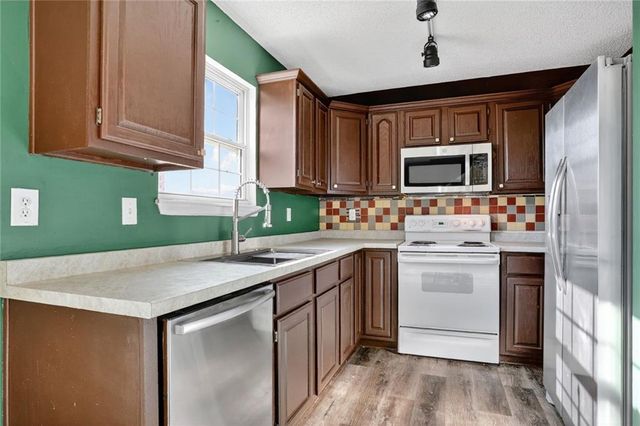 21680 S Main Street, Spring Hill, KS 66083