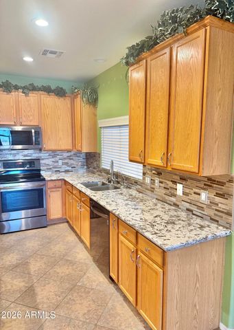 752 E COWBOY COVE Trail, San Tan Valley, AZ 85143