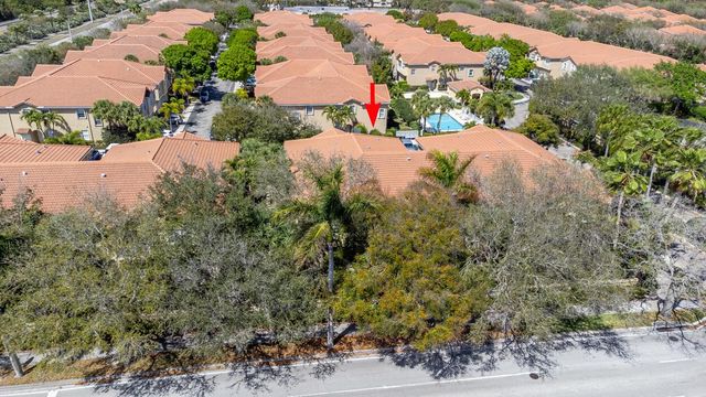 110 Lighthouse Circle H, Tequesta, FL 33469