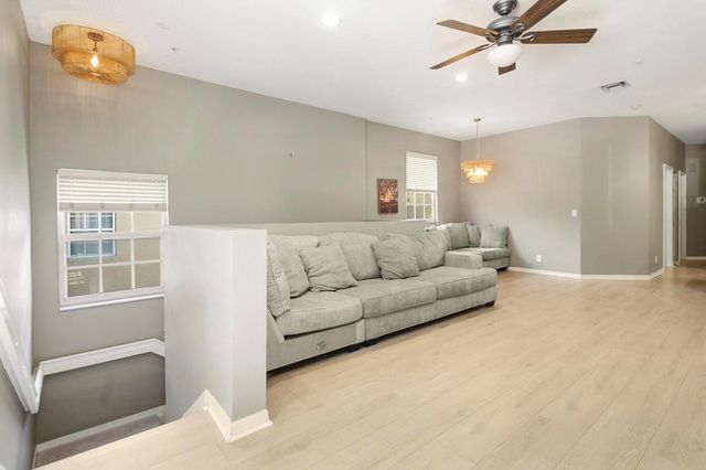 110 Lighthouse Circle H, Tequesta, FL 33469