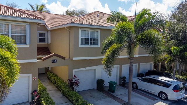 110 Lighthouse Circle H, Tequesta, FL 33469