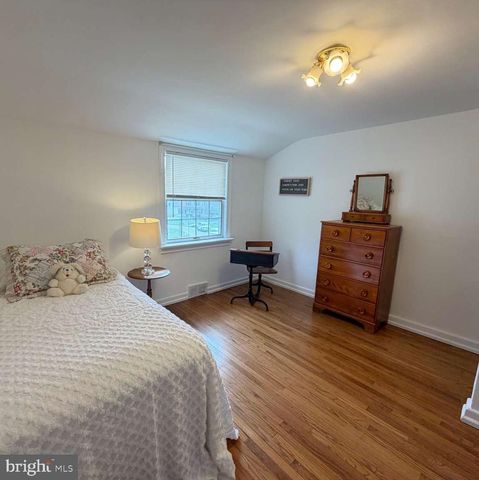 3169 MAYFLOWER RD, Plymouth Meeting, PA 19462