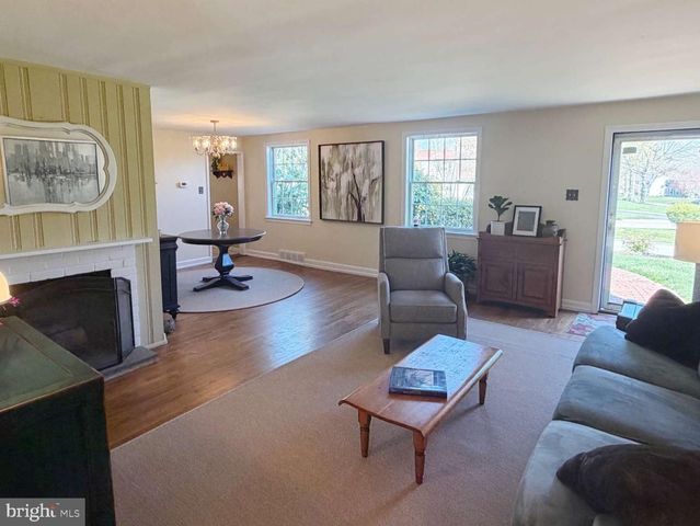 3169 MAYFLOWER RD, Plymouth Meeting, PA 19462