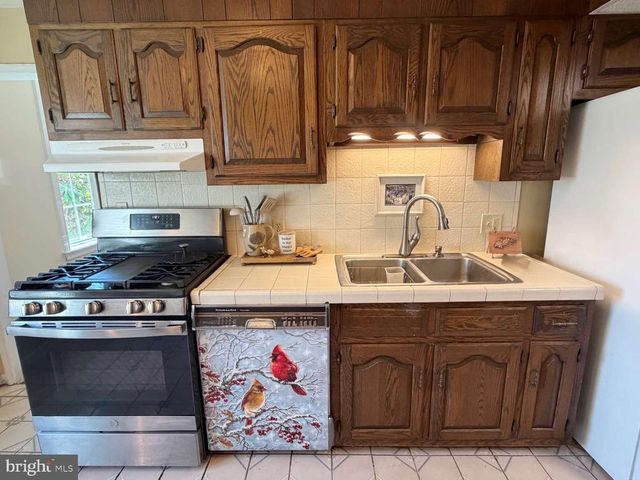 3169 MAYFLOWER RD, Plymouth Meeting, PA 19462