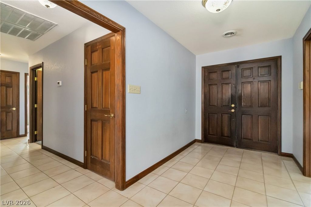 1727 Cherokee Lane, Las Vegas, NV 89169 — photo 4