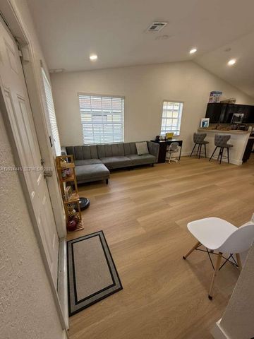 2441 NW 14th St, Fort Lauderdale, FL 33311
