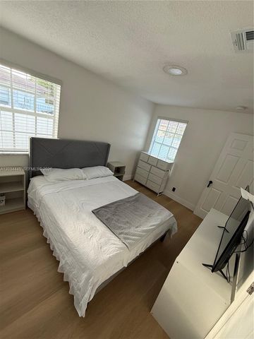 2441 NW 14th St, Fort Lauderdale, FL 33311