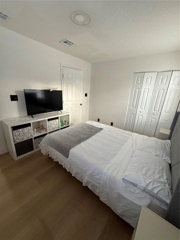 2441 NW 14th St, Fort Lauderdale, FL 33311
